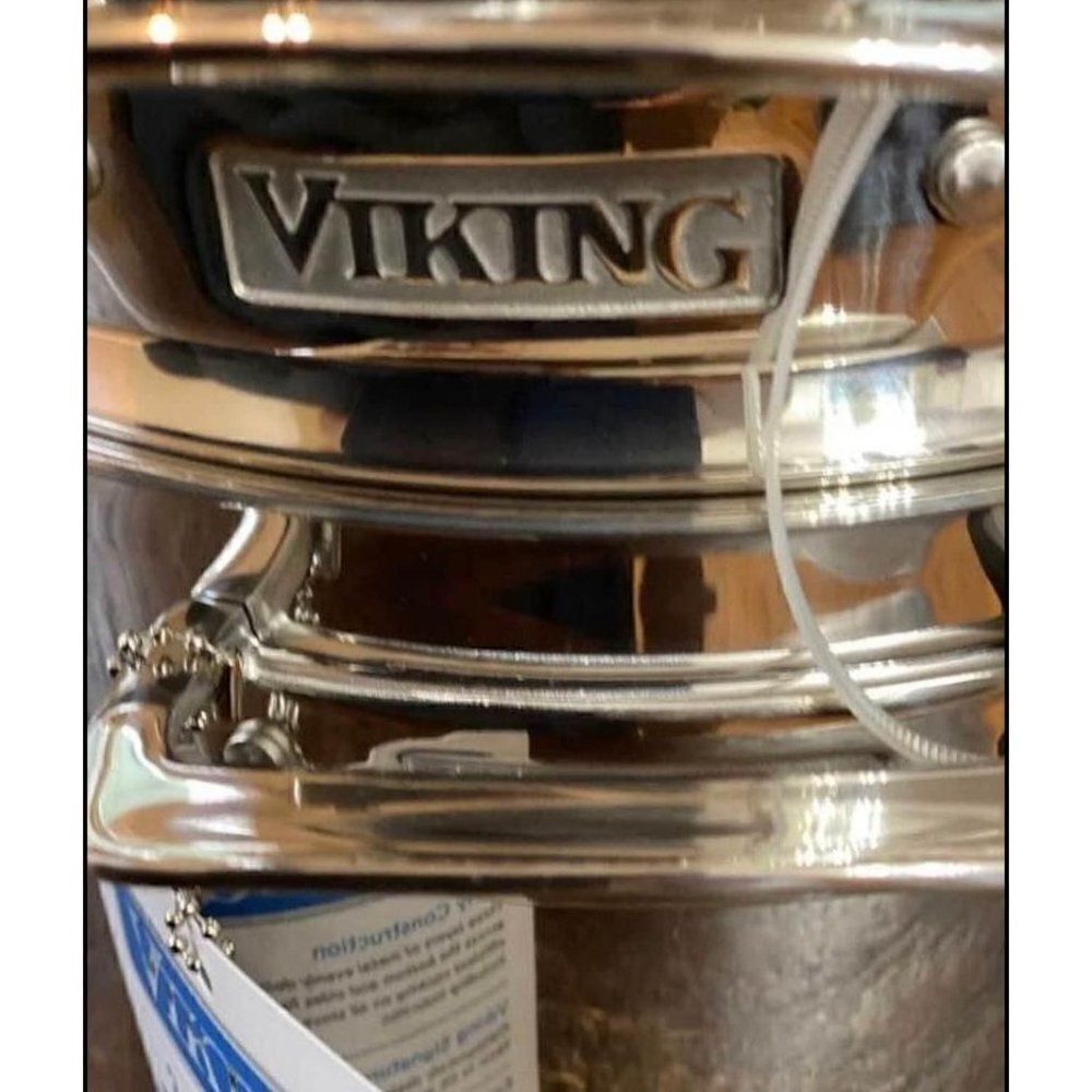Viking 3-Ply Stainless Steel Stockpot with Pasta Insert & Lid 8 Qt